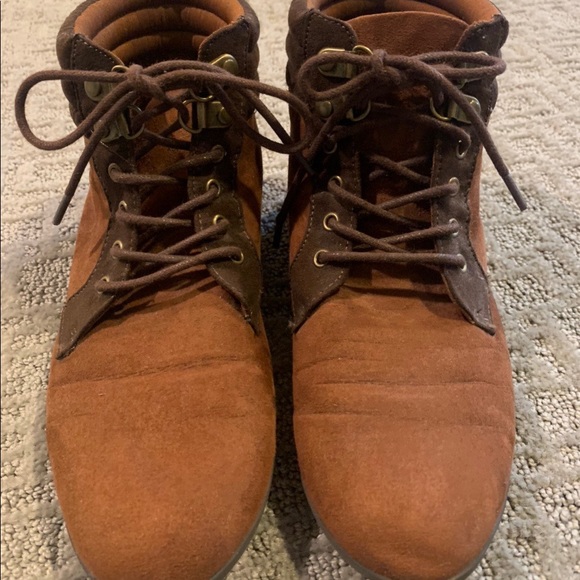 TwoToned suede boots - Picture 1 of 4